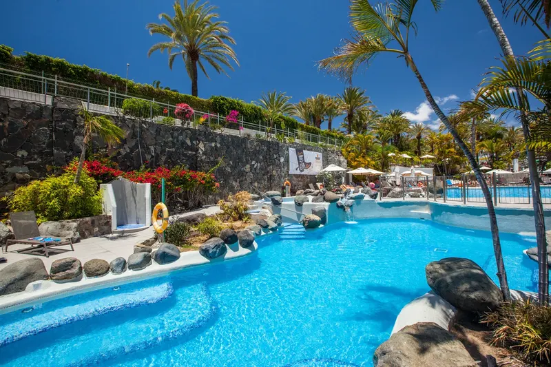 Fun pool