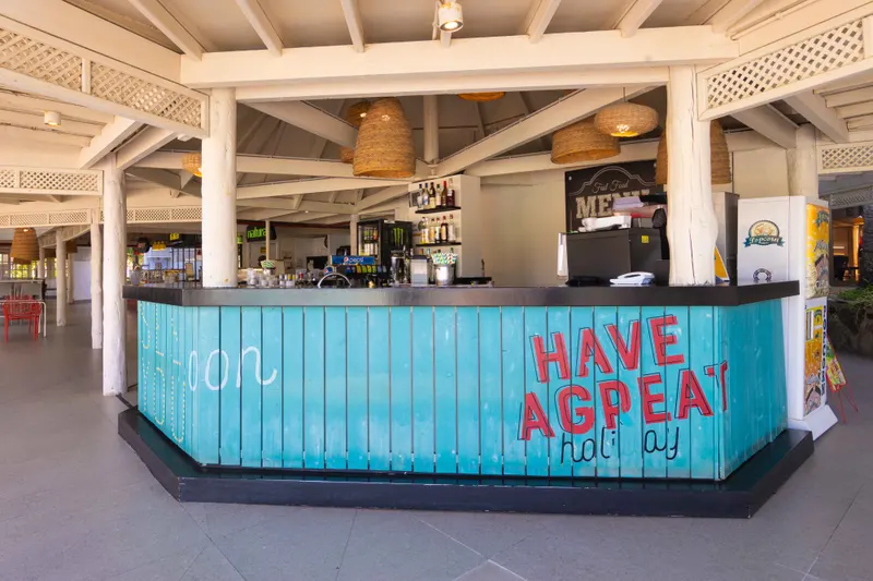 Pool bar