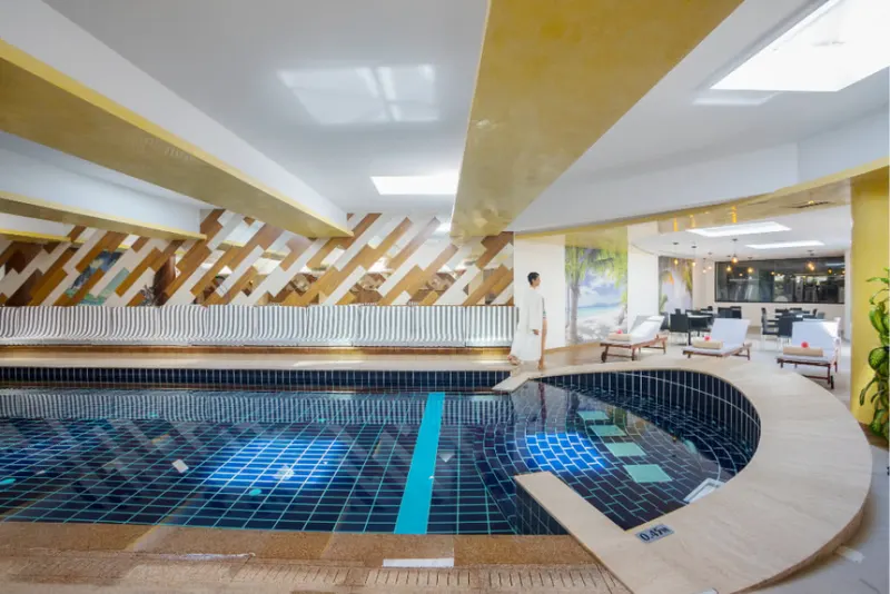 Cavo Maris Beach Hotel & Suites
