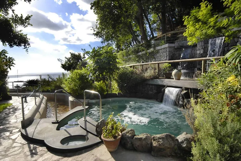 Thermal pool in the garden