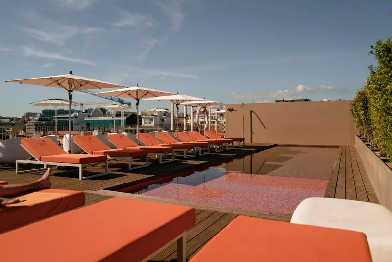 Rooftop pool and sunbeds