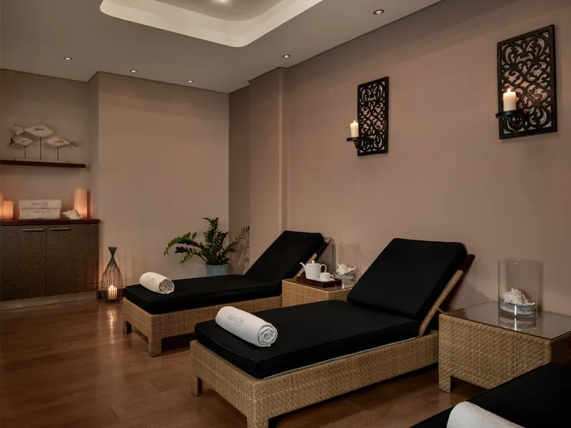 Aquum spa relaxation loungers