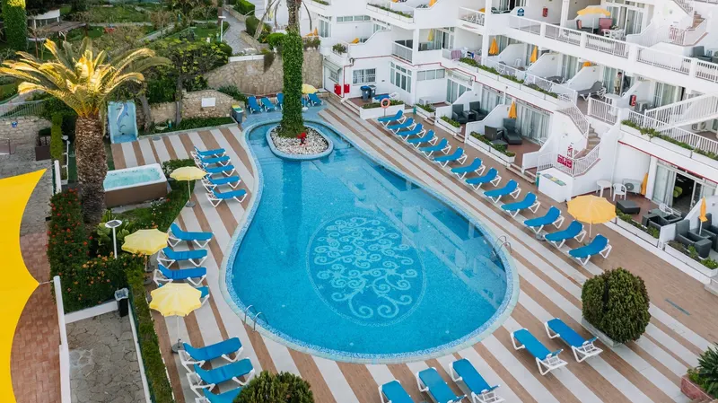 Monicca Collection Suites & Residences
